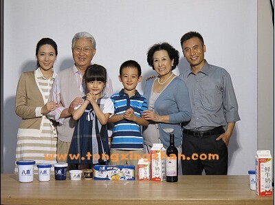 中国童星站主推小演员参加《黑牛豆奶广告》的拍摄